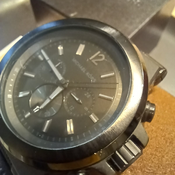 Michael Kors MK 8152 mens watch - Picture 7 of 8